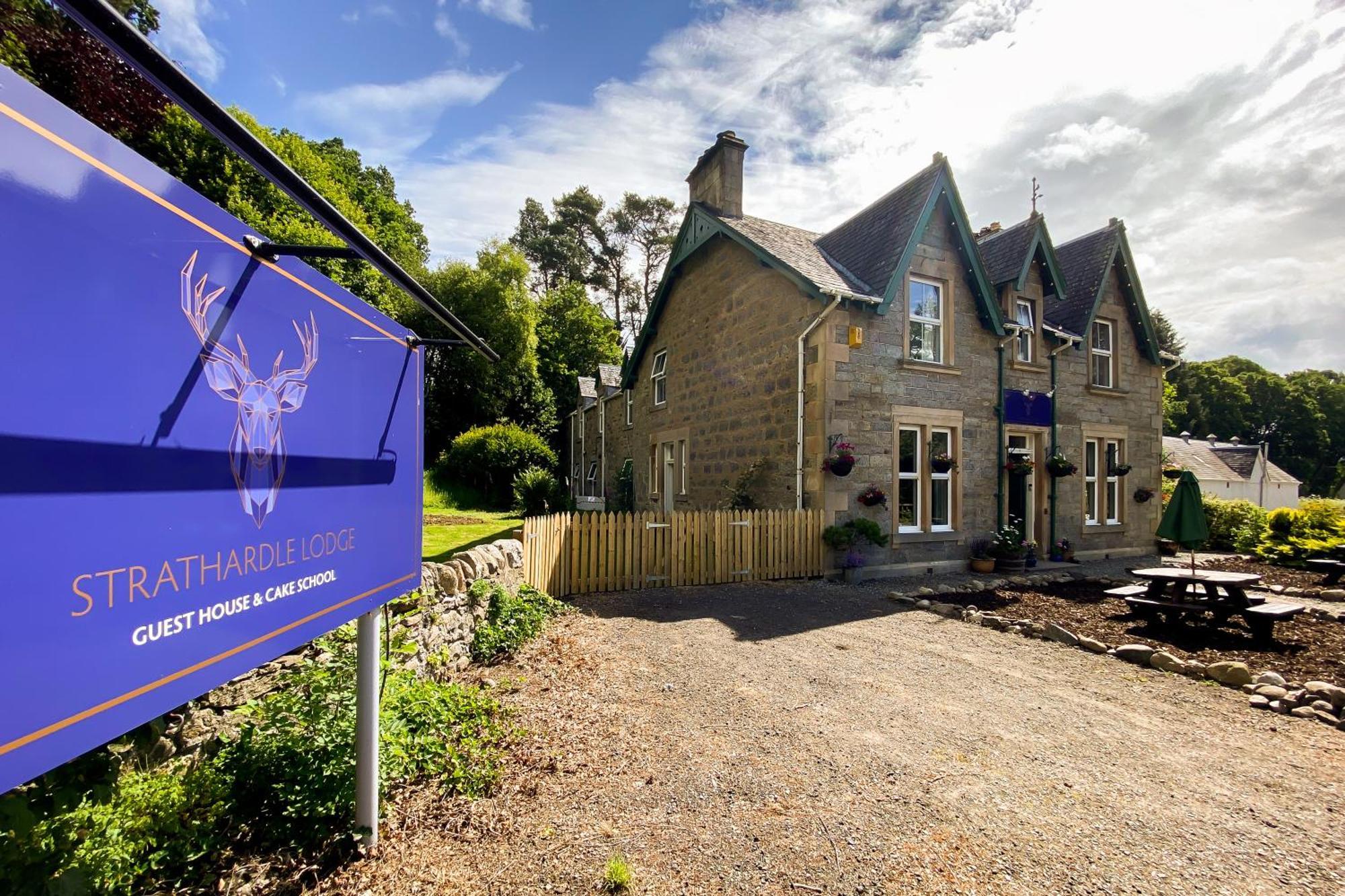 Strathardle Lodge 柯克麦科尔 外观 照片